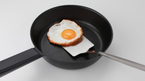 すくいやすく返しやすいターナー