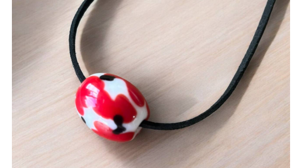 【AKIHA NISHIKI】 錦鯉 とんぼ玉チョーカー