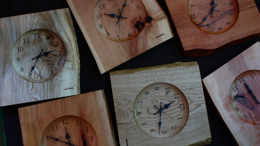 壁掛け時計(耳付き:大)